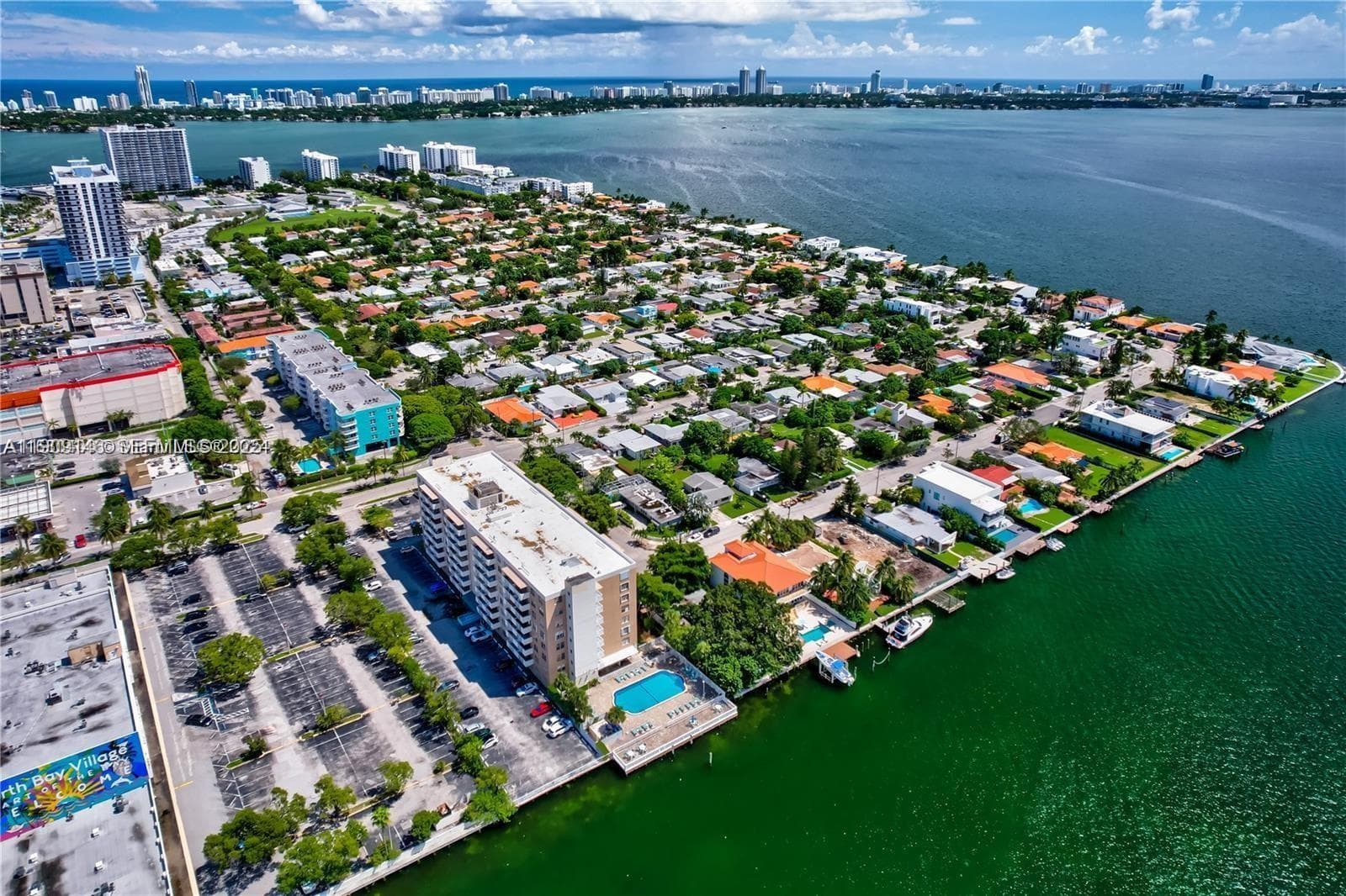 1455 N Treasure Dr # 3R 10