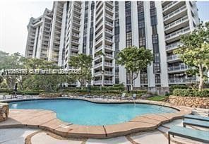 2000 Towerside # 309 1